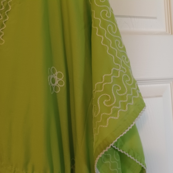 La La LeeLa Womens OSFM Green Beach Cover-up With White embroidery - Picture 4 of 9